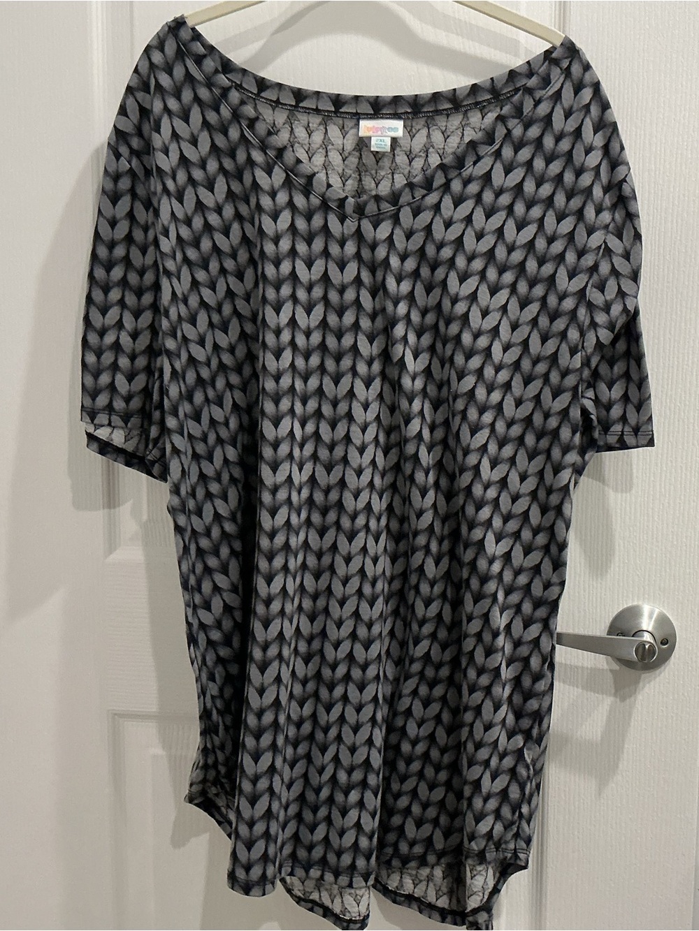 LuLaRoe Black and Gray Knit Chevron-Leaf Tunic